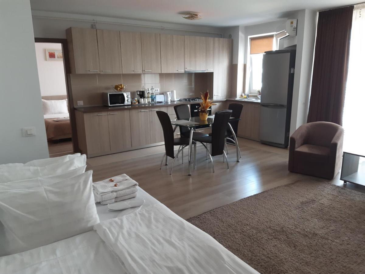 Apartament Marcel - Coresi Mall Braşov Eksteriør billede