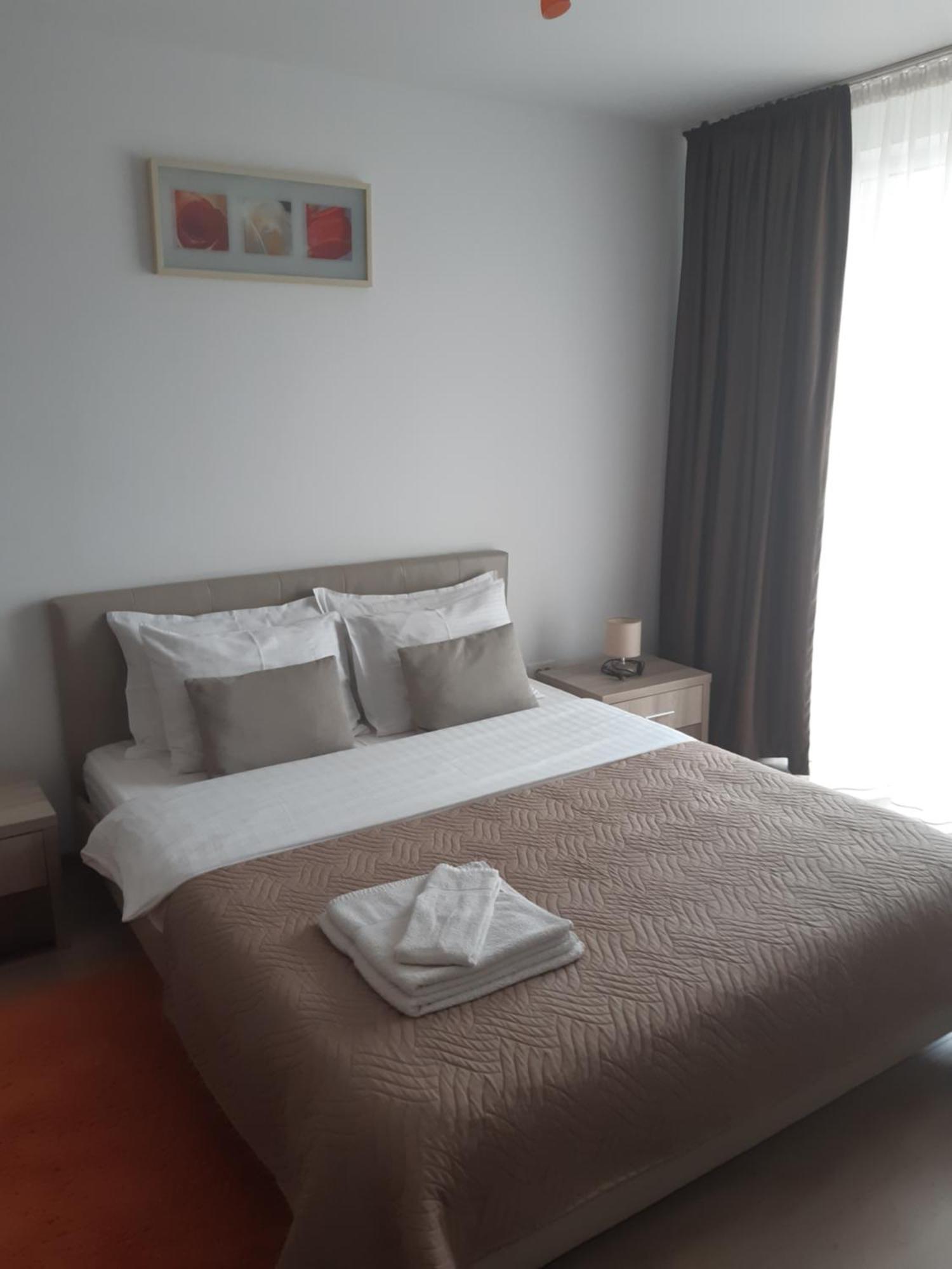 Apartament Marcel - Coresi Mall Braşov Eksteriør billede