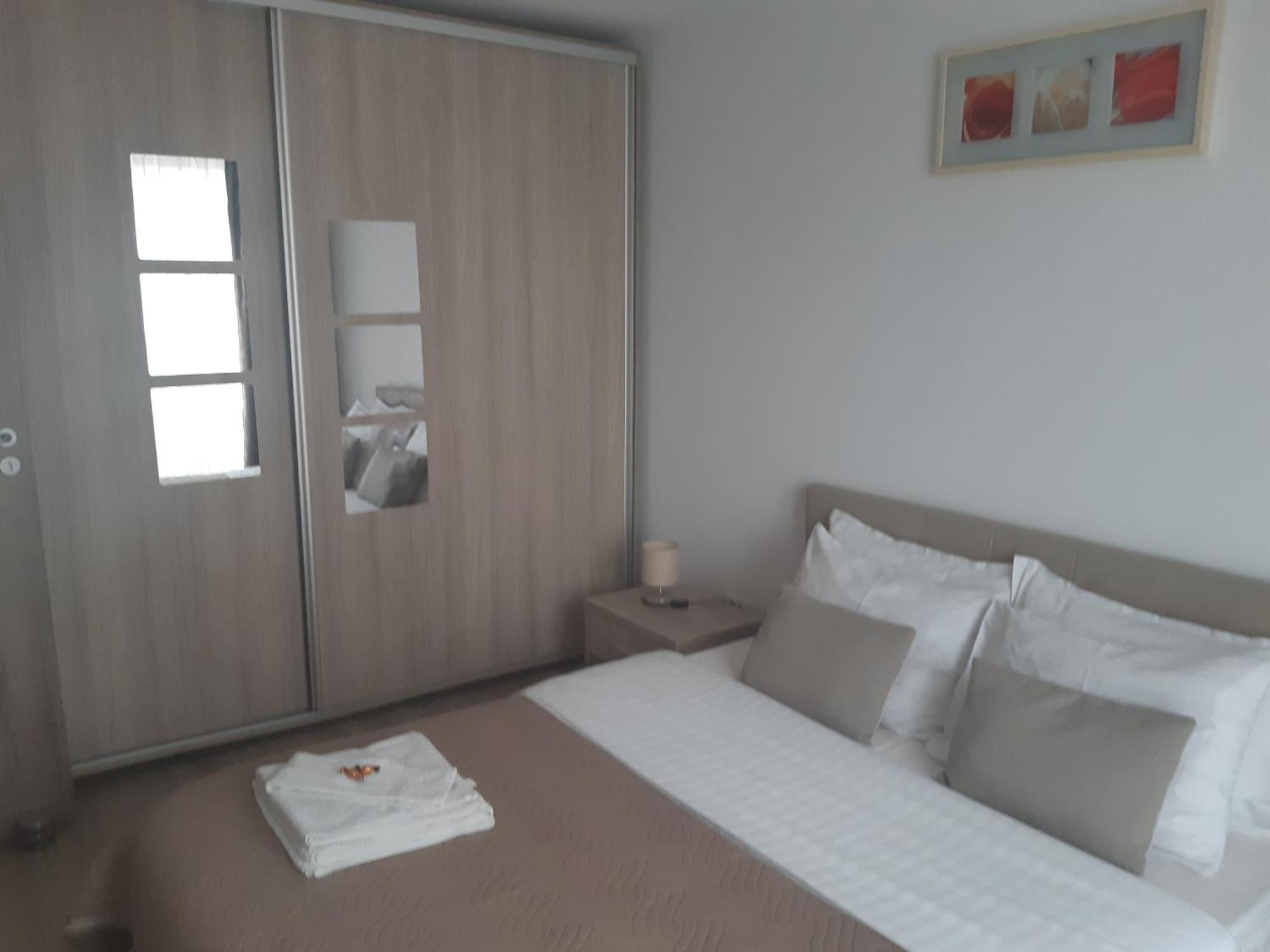 Apartament Marcel - Coresi Mall Braşov Eksteriør billede